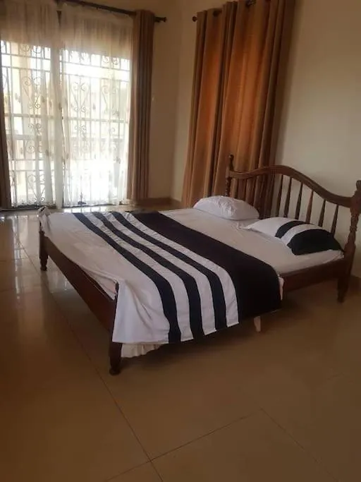 Vila Naalya Estate House Kampala Prázdninový dům