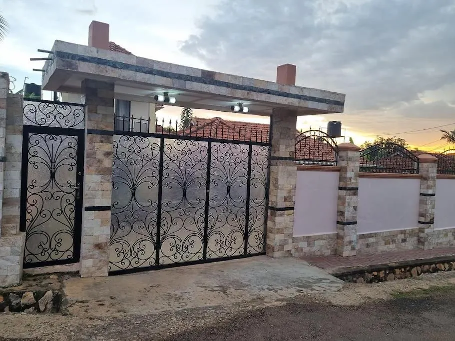 Prázdninový dům Vila Naalya Estate House Kampala
